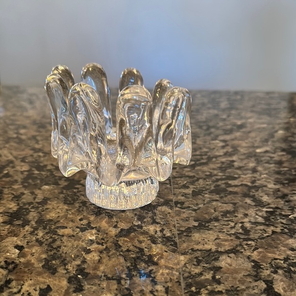 Elegant Clear Glass Candle Holder EUC - Picture 7 of 7